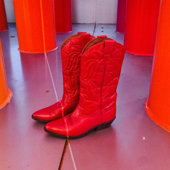Vintage 1970-80’s Cherry Red Leather Cowboy Boots 🤠 - Picture 3 of 4